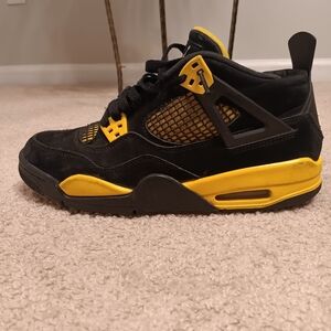 Jordan 4s thunder
